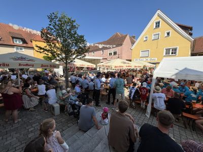 Bild vom Kerwa Samstag beim Bieranstich